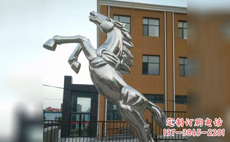 天津奔马不锈钢雕塑