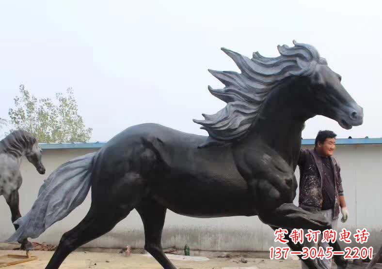 天津奔马仿真马雕塑