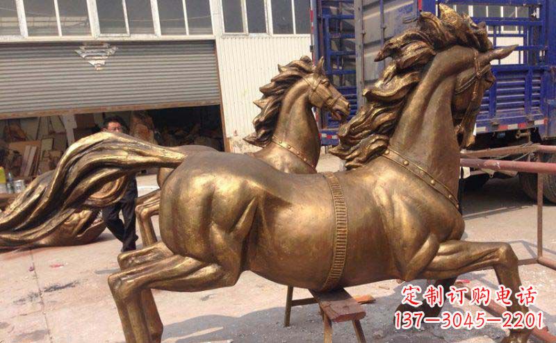 天津奔马广场铜雕