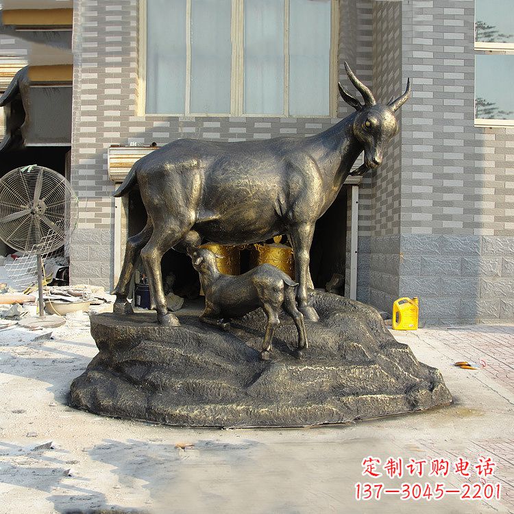 天津玻璃钢仿铜动物雕塑