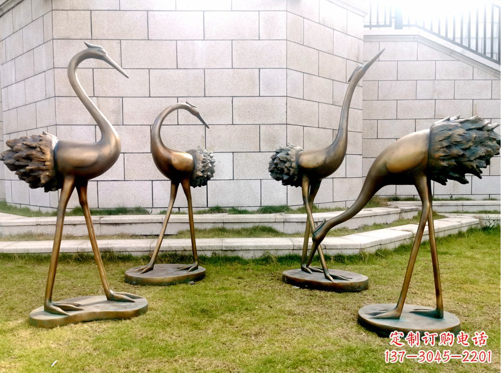 天津玻璃钢仿铜仙鹤雕塑以自然之美为灵感