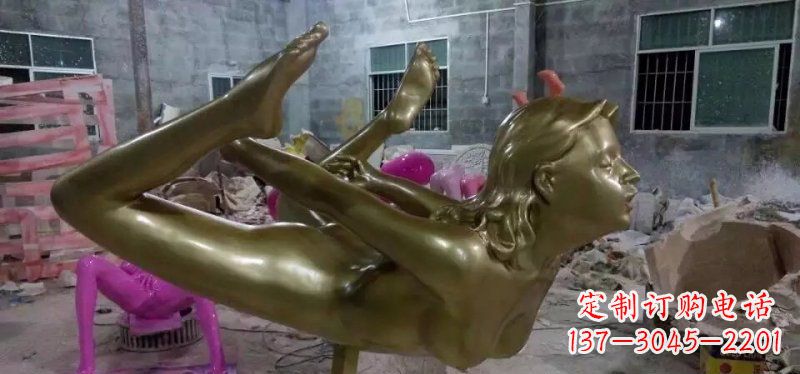 天津玻璃钢仿铜雕刻的女人雕塑