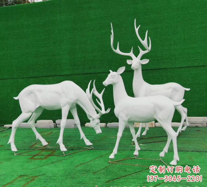 天津玻璃钢仿真鹿群雕塑
