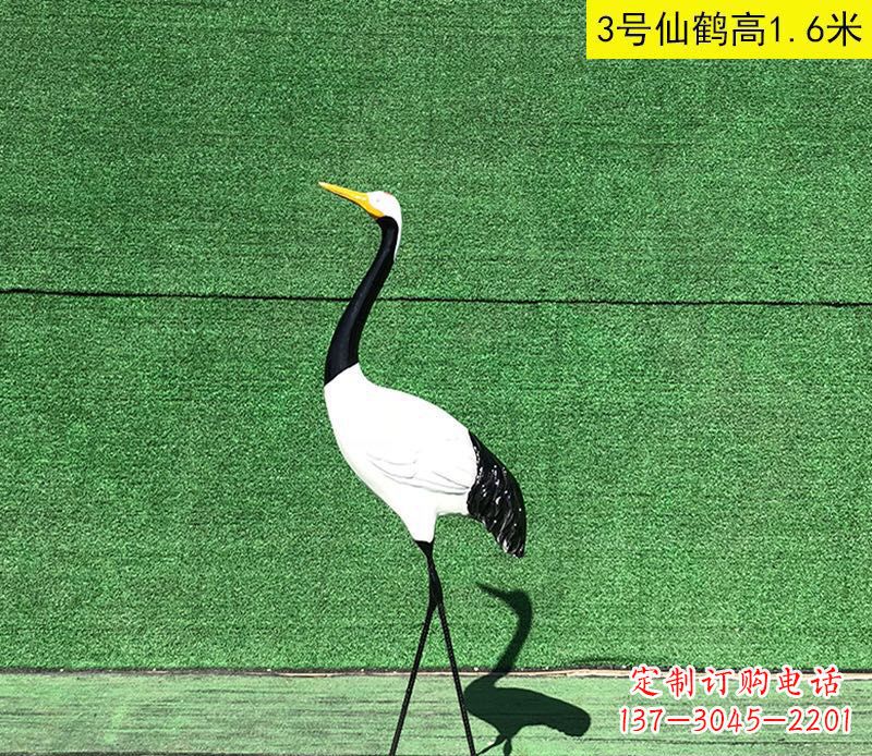 天津火烈鸟雕塑玻璃钢的艺术之美