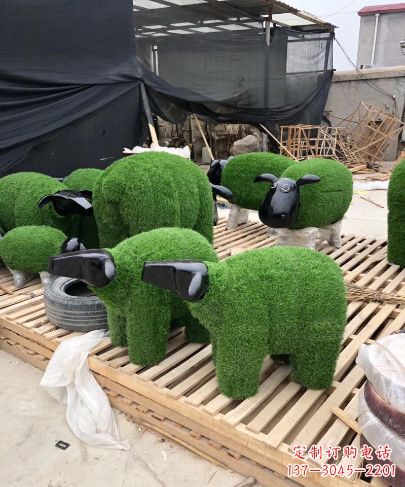 天津玻璃钢绿植小羊肖恩雕塑公园动物雕塑