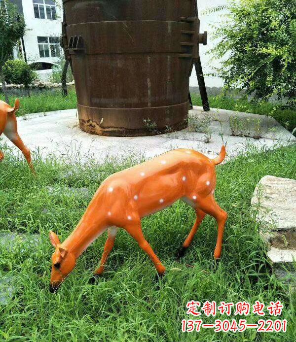 天津梅花鹿雕塑精美的艺术品