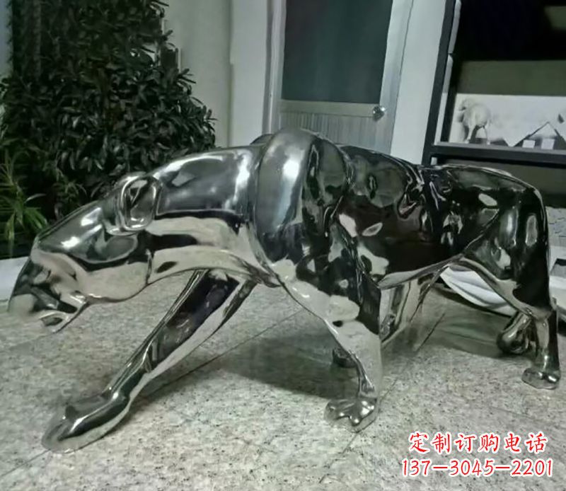 天津精美绝伦的不锈钢豹子雕塑