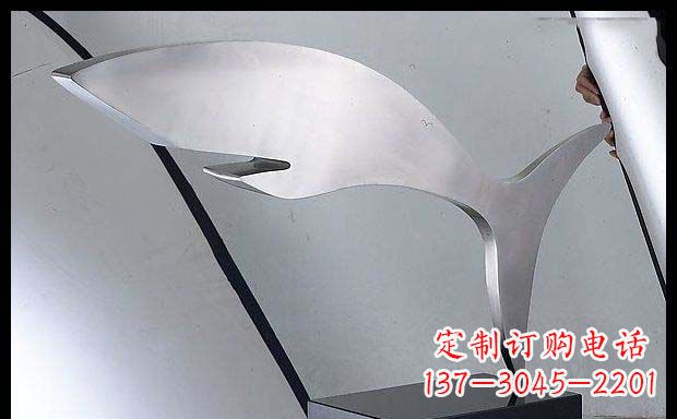 天津精美不锈钢鲸鱼雕塑