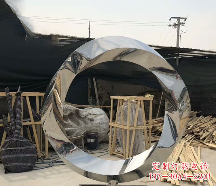 天津不锈钢抽象镜面圆环雕塑