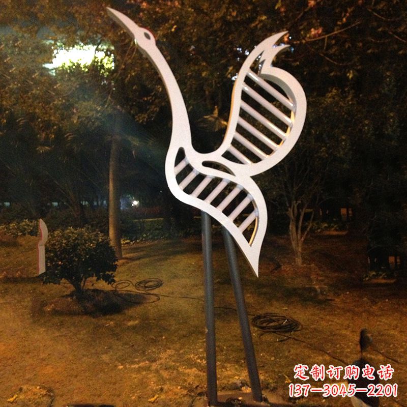 天津仙鹤雕塑精美的不锈钢制作