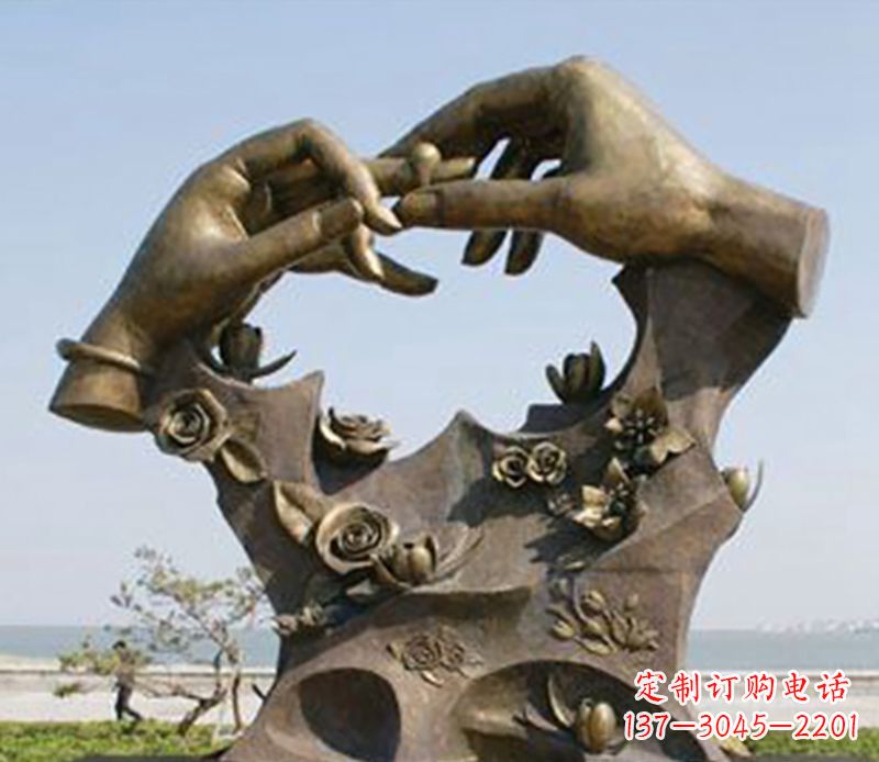 天津不锈钢戒指雕塑表达爱的艺术精品
