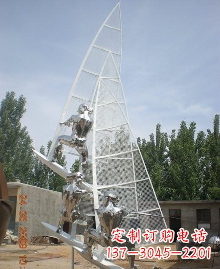 天津海上航行不锈钢帆船雕塑