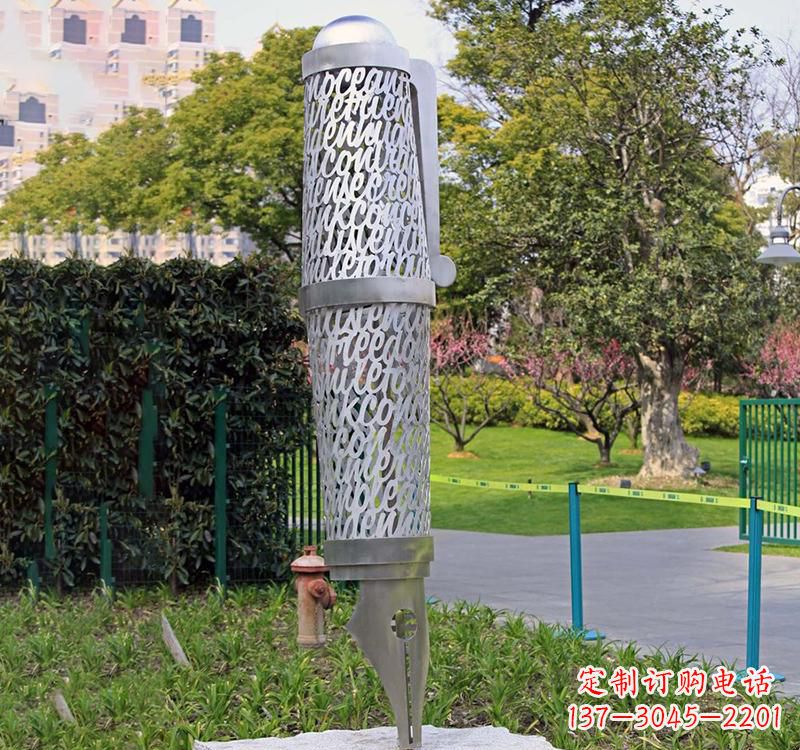 天津精致不锈钢钢笔雕塑