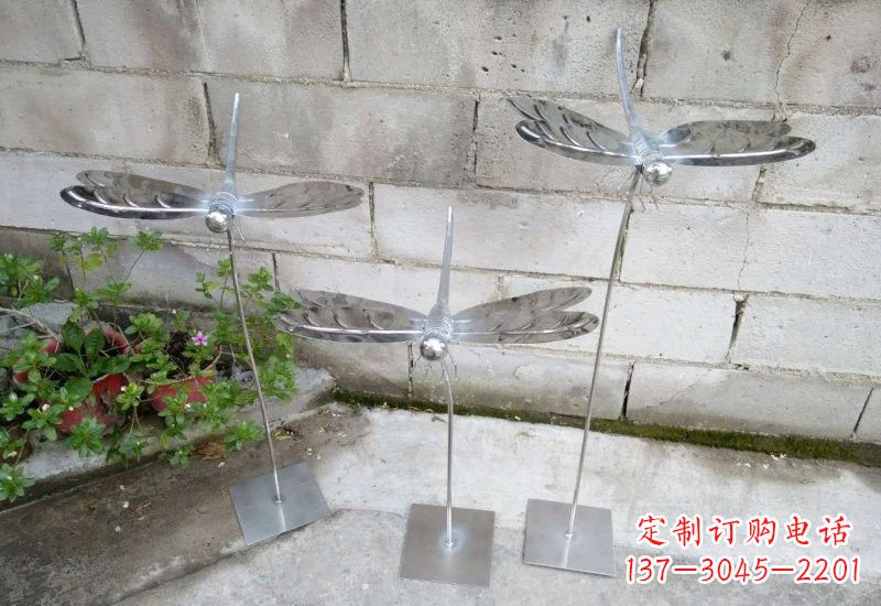 天津动物雕塑不锈钢蜻蜓的精美镜面