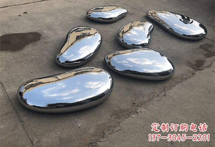 天津不锈钢公园镜面水滴雕塑