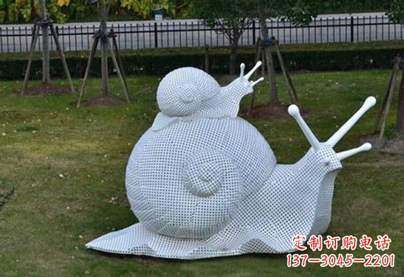 天津不锈钢公园母子蜗牛雕塑