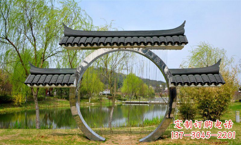 天津不锈钢公园月亮门雕塑传承中华文化