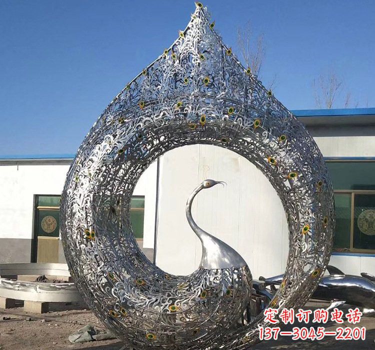 天津不锈钢广场抽象镂空孔雀雕塑
