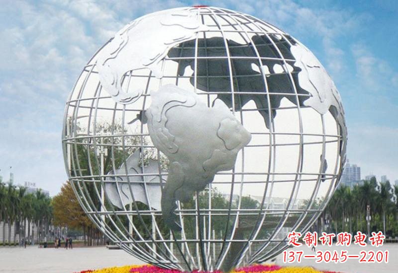 天津不锈钢地球雕塑象征着和平与友谊