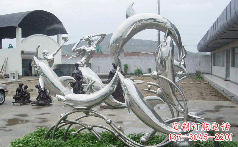 天津不锈钢海豚的灵动嬉戏