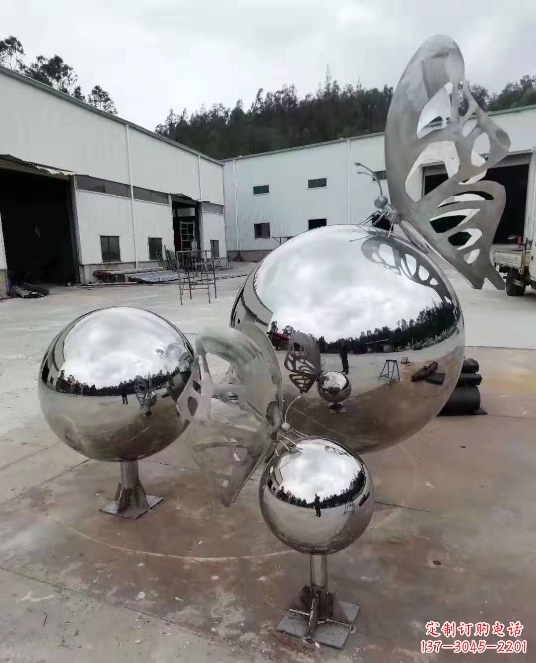 天津不锈钢蝴蝶雕塑美丽而迷人