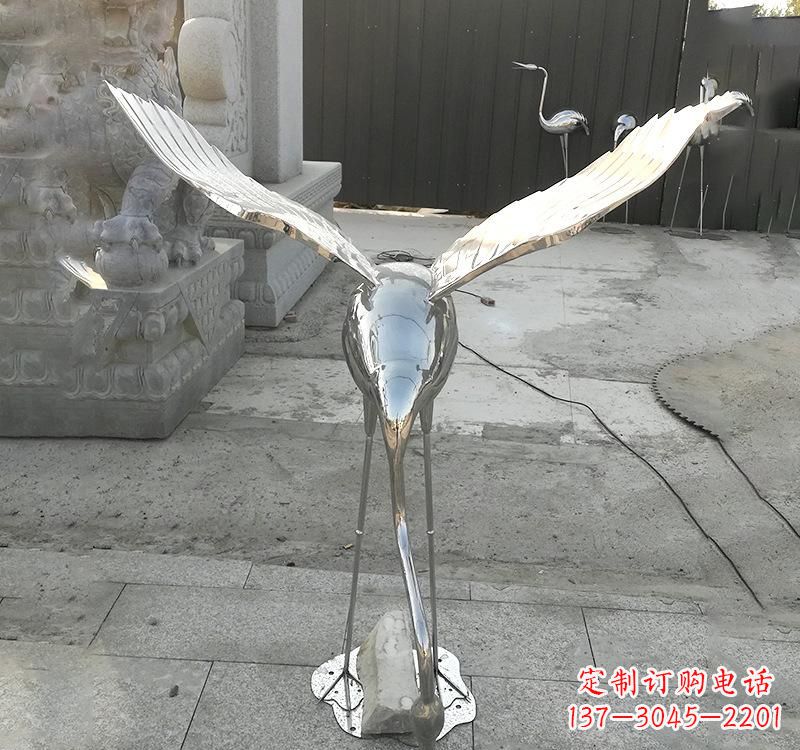 天津不锈钢仙鹤雕塑美丽与坚固并存
