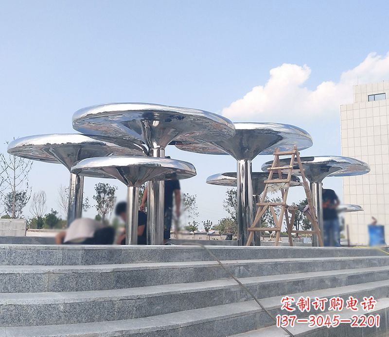 天津艺术精美的不锈钢蘑菇公园雕塑