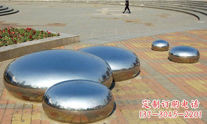 天津不锈钢水滴雕塑艺术与美的完美结合