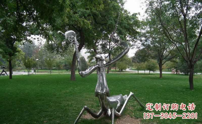 天津不锈钢螳螂古朴雅致的雕塑