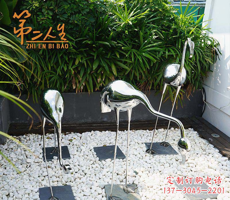 天津不锈钢仙鹤雕塑象征着吉祥和美景