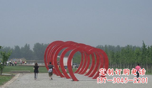 天津不锈钢心形拱门雕塑美丽而神圣