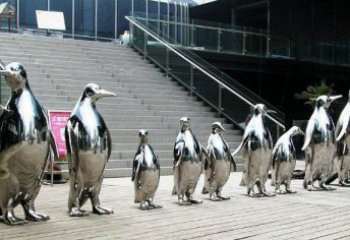 天津企鹅雕塑——永恒的象征
