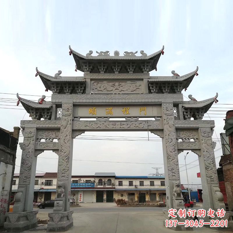 天津城市街道仿古石雕牌楼