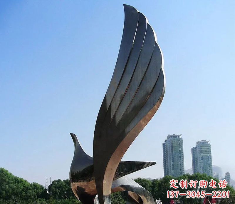 天津不锈钢翅膀雕塑象征着自由的美