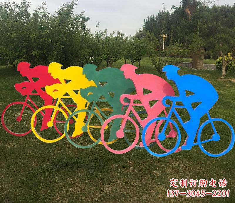 天津自行车雕塑——展现公园美丽