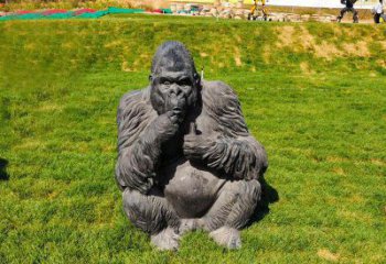天津猩猩雕塑——草坪猩猩公园的艺术精品