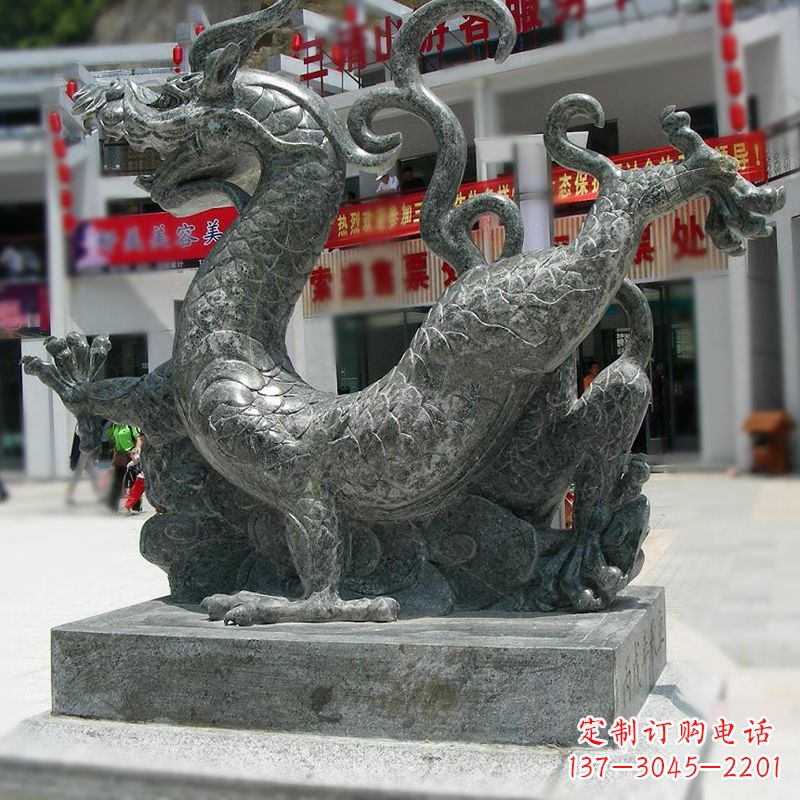 天津传统的象征——大理石青龙雕塑