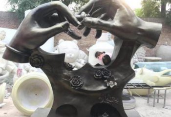 天津精美铜戒指雕塑