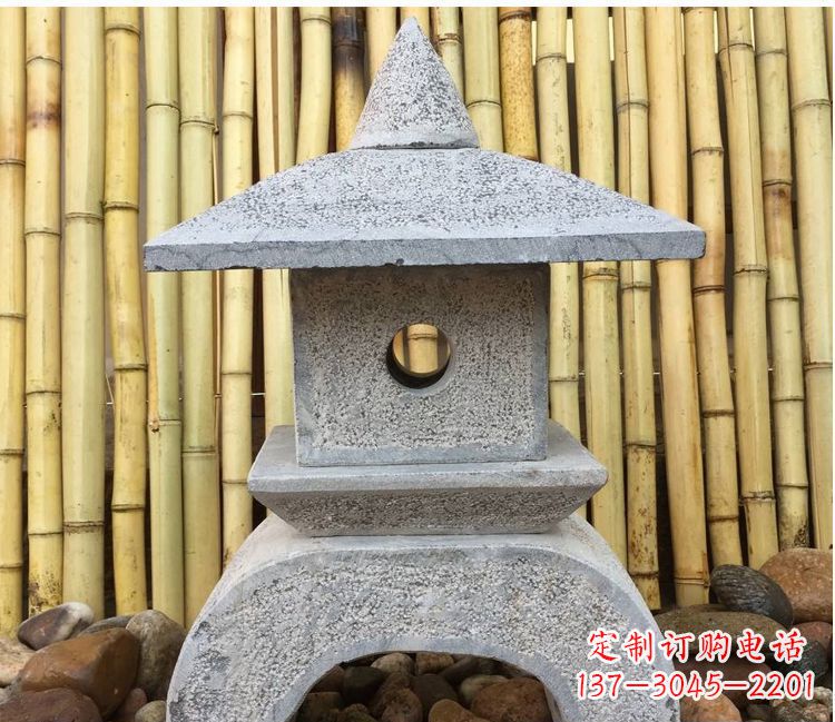 天津古典灯笼石雕