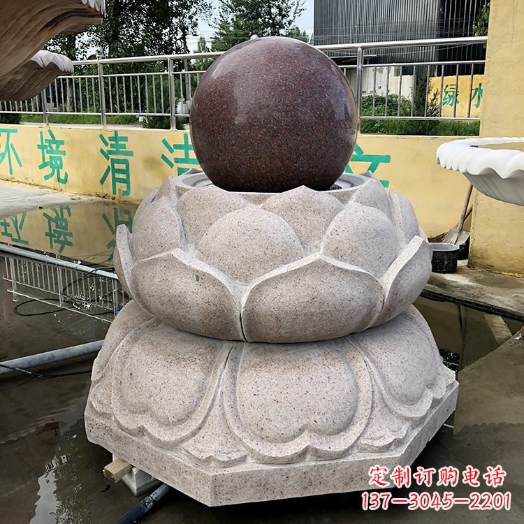 天津金色彩绘风水球雕塑
