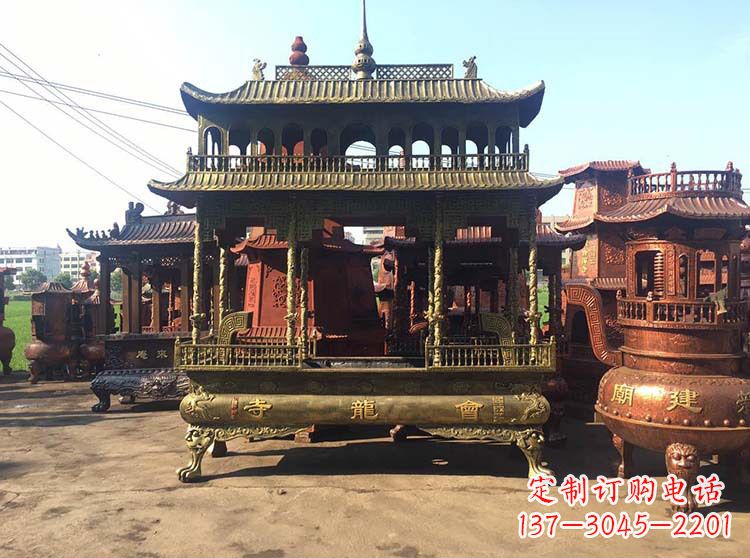 天津高浮雕螭龙纹铜香炉