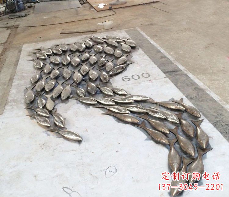 天津多彩活力的不锈钢动物雕塑