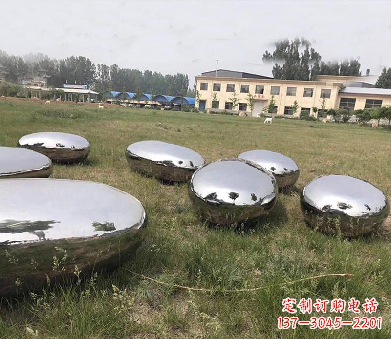 天津精美不锈钢水滴景观雕塑