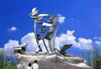 天津艺术家手工制作的不锈钢飞翔天鹅雕塑