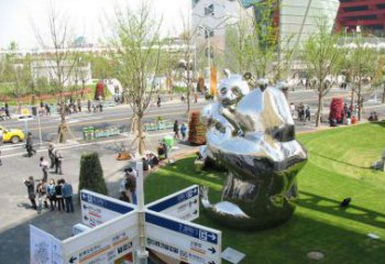天津镜面不锈钢熊猫大型雕塑