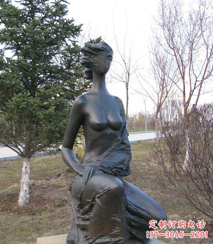 天津公园抽象女人人物铜雕1