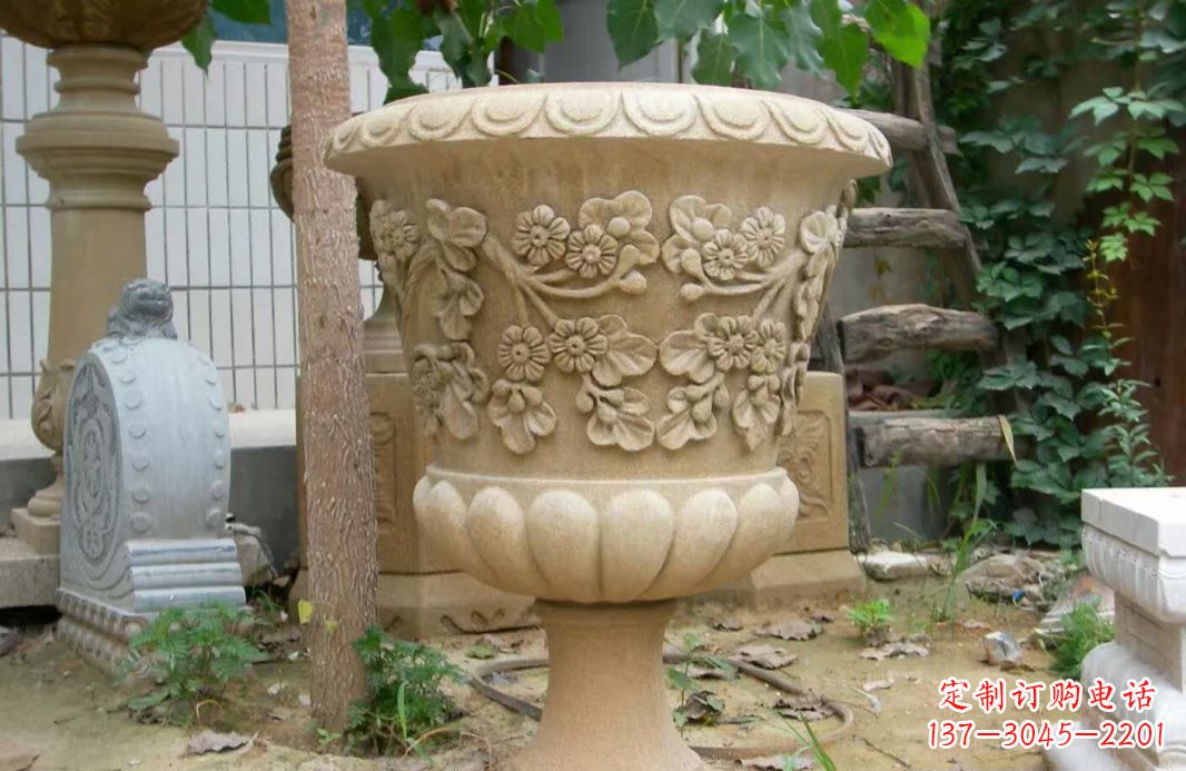 天津公园大理石花盆雕塑