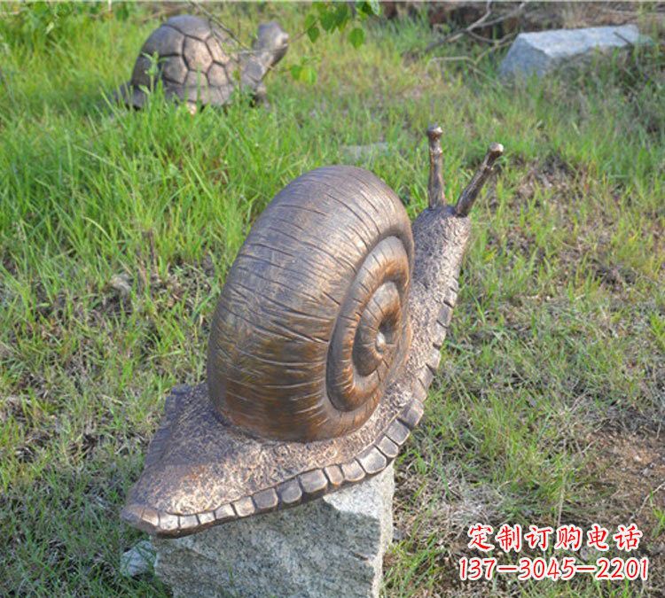 天津公园动物玻璃钢仿铜蜗牛雕塑