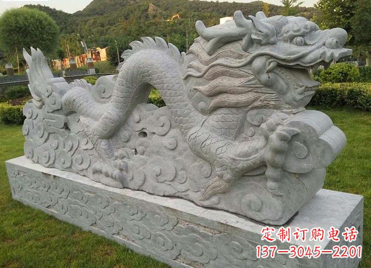天津公园仿古龙雕塑