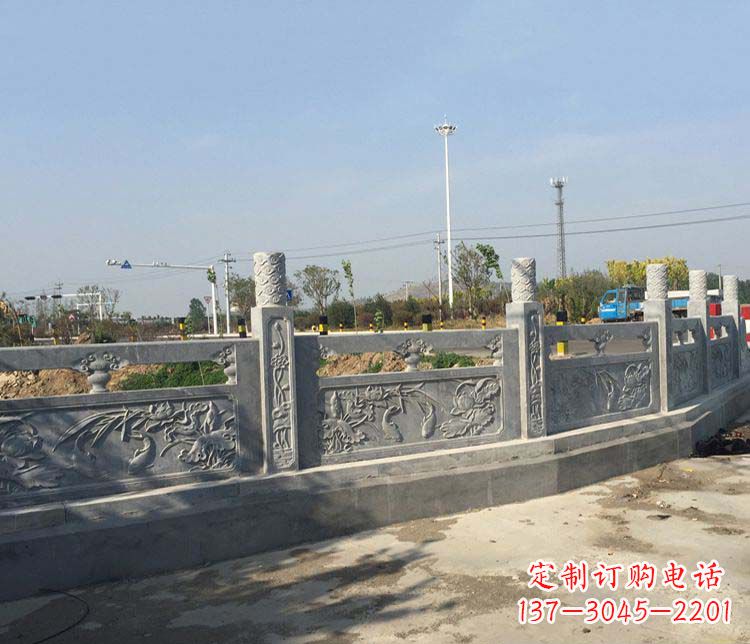 天津风格各异的精美公园仿古石栏板雕塑
